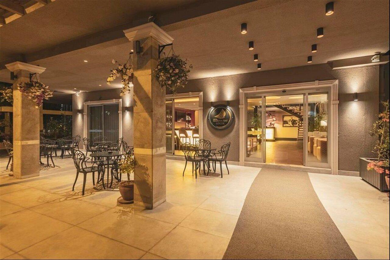 Hotel Marina Bay Goecek Eksteriør bilde